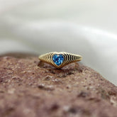 Sarı Altın 14 Ayar Mavi Taşlı Kalp Yüzük- Beyaz altın - Sarı altın - inci yüzük - pırlanta - Yüzük -pırlanta yüzük - inci yüzük - yüzük - yüzükler - altın yüzük modelleri