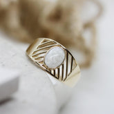 Sarı Altın 14 Ayar Sedefli Yüzük - Tac diamond - Sarı altın - inci yüzük - pırlanta - Yüzük -pırlanta yüzük - inci yüzük - yüzük - yüzükler - altın yüzük modelleri