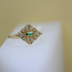 Sarı Altın 14 Ayar Antique Jade Yüzük Sarı Altın 14 Ayar Antique Jade Yüzük - Sarı altın - inci yüzük - pırlanta - Yüzük -pırlanta yüzük - inci yüzük - yüzük - yüzükler - altın yüzük modelleri