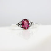 Beyaz Altın 14 Ayar Pembe Safir Yüzük Beyaz Altın 14 Ayar Pembe Safir Yüzük -Beyaz altın - Sarı altın - inci yüzük - pırlanta - Yüzük -pırlanta yüzük - inci yüzük - yüzük - yüzükler - altın yüzük modelleri